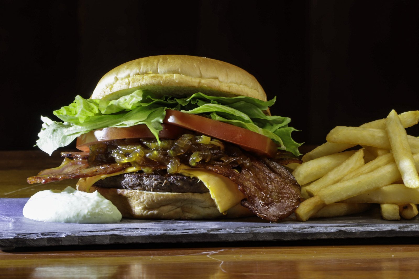 Burger com bacon e queijo especial — GuardaGosto